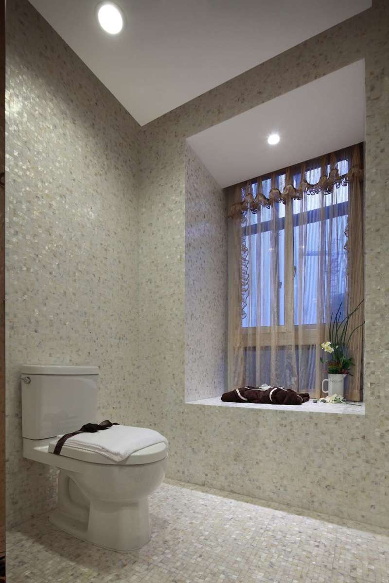 长方形卫生间浴缸装修效果图