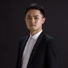 施臻博