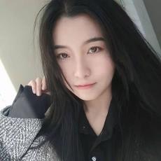 苗欣
