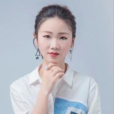 覃美容