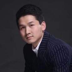 王明