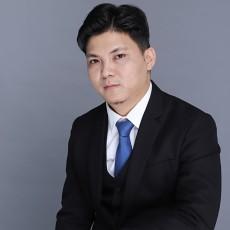 何泽文